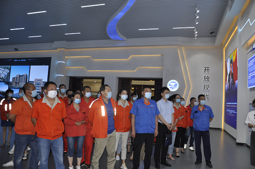 三聯公司黨委組織黨員(yuán)幹部參觀學習(xí)